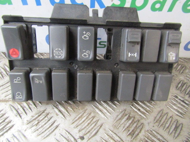 VOLVO FE SWITCH BOARD CLUSTER COMPLETE - Elektriskt system för Lastbil: bild 2 VOLVO FE SWITCH BOARD CLUSTER COMPLETE - Elektriskt system för Lastbil: bild 2