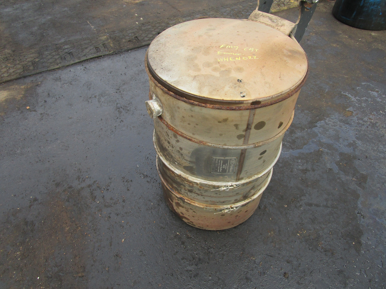 VOLVO FM9 / FM12 EMINOX DPF EXHAUST P/NO WEHN022 - Avgassystem för Lastbil: bild 1 VOLVO FM9 / FM12 EMINOX DPF EXHAUST P/NO WEHN022 - Avgassystem för Lastbil: bild 1