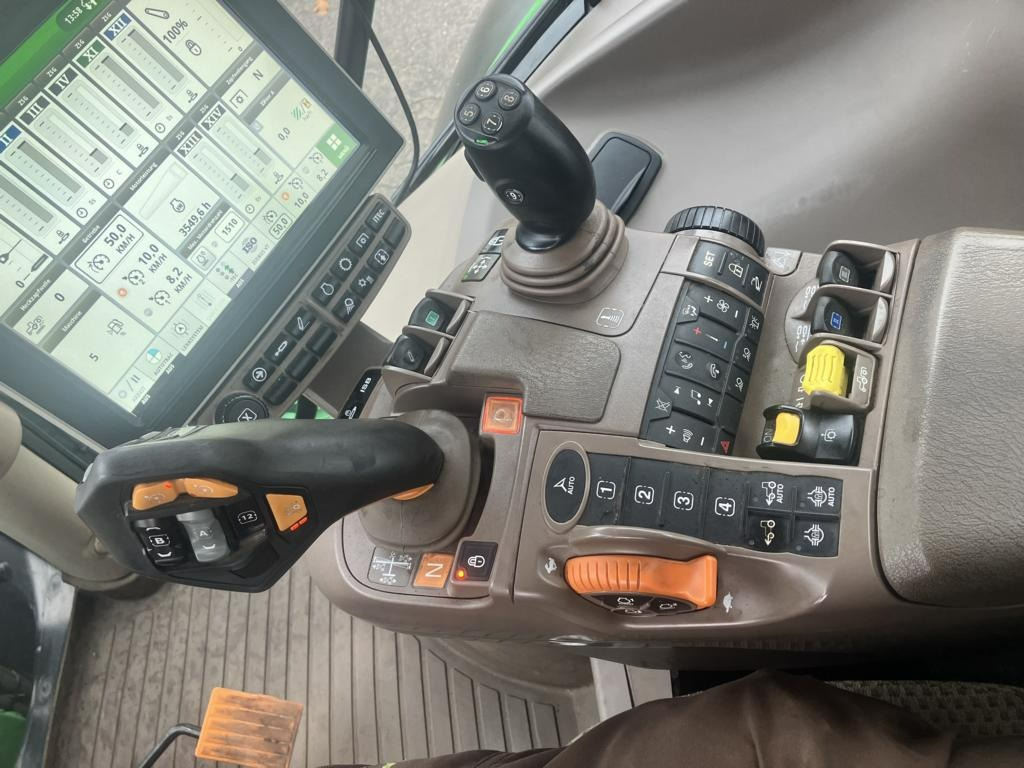 Traktor John Deere 6130R: bild 12 Traktor John Deere 6130R: bild 12