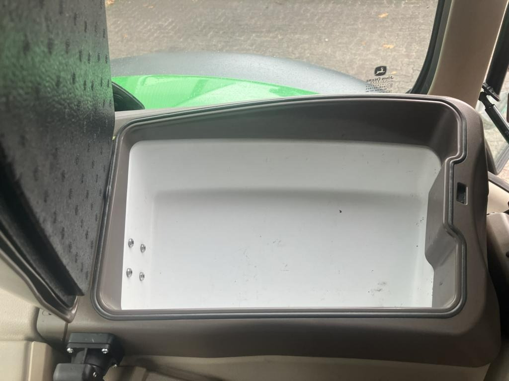 Traktor John Deere 6130R: bild 10 Traktor John Deere 6130R: bild 10