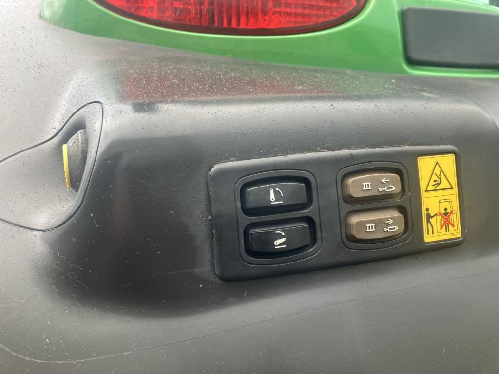 Traktor John Deere 6130R: bild 21 Traktor John Deere 6130R: bild 21