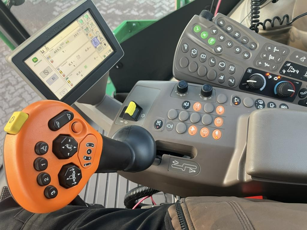 John Deere FELDHÄCKSLER 9900 - Skördemaskin: bild 3 John Deere FELDHÄCKSLER 9900 - Skördemaskin: bild 3