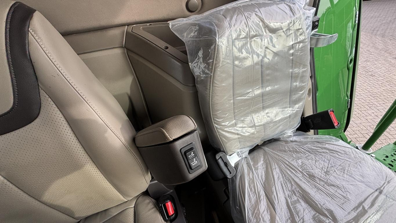 John Deere MÄHDRESCHER T5700 MY25 - Skördetröska: bild 2 John Deere MÄHDRESCHER T5700 MY25 - Skördetröska: bild 2