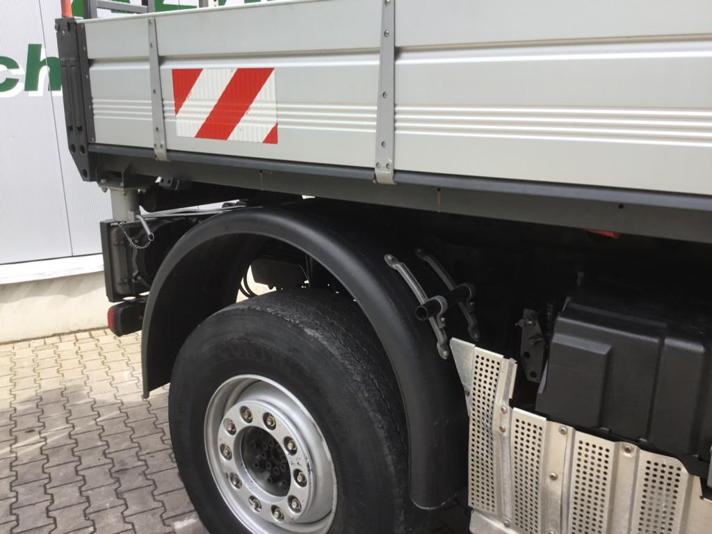 Mercedes-Benz UNIMOG U 527 - Utility/ Specialfordon: bild 5 Mercedes-Benz UNIMOG U 527 - Utility/ Specialfordon: bild 5