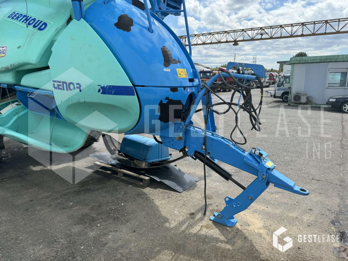 BERTHOUD TENOR 43-46 - Bogserad spruta: bild 5 BERTHOUD TENOR 43-46 - Bogserad spruta: bild 5