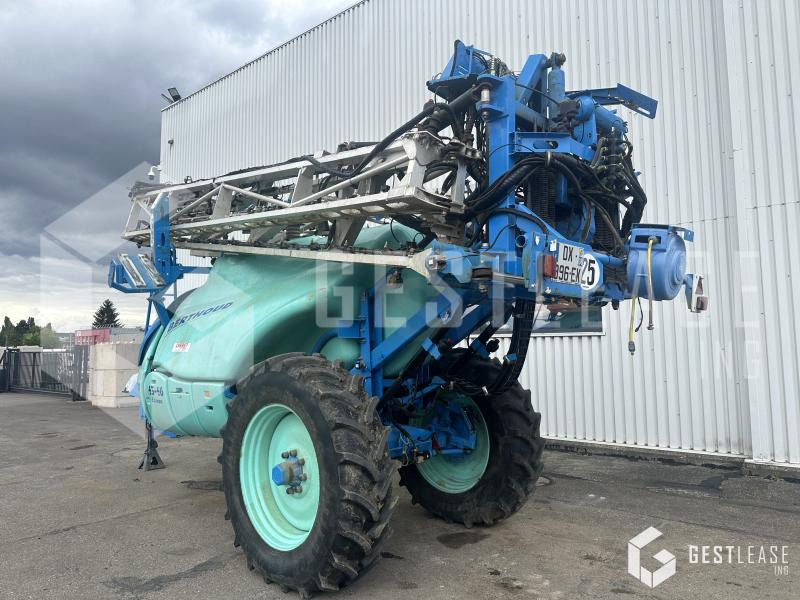 Berthoud TENOR 43.46 - Bogserad spruta: bild 2 Berthoud TENOR 43.46 - Bogserad spruta: bild 2