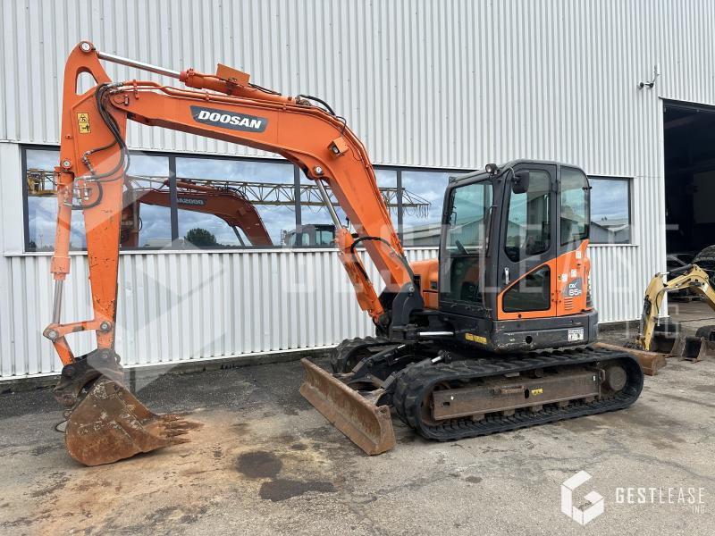 Doosan DX85R-3 - Minigrävmaskin: bild 1 Doosan DX85R-3 - Minigrävmaskin: bild 1