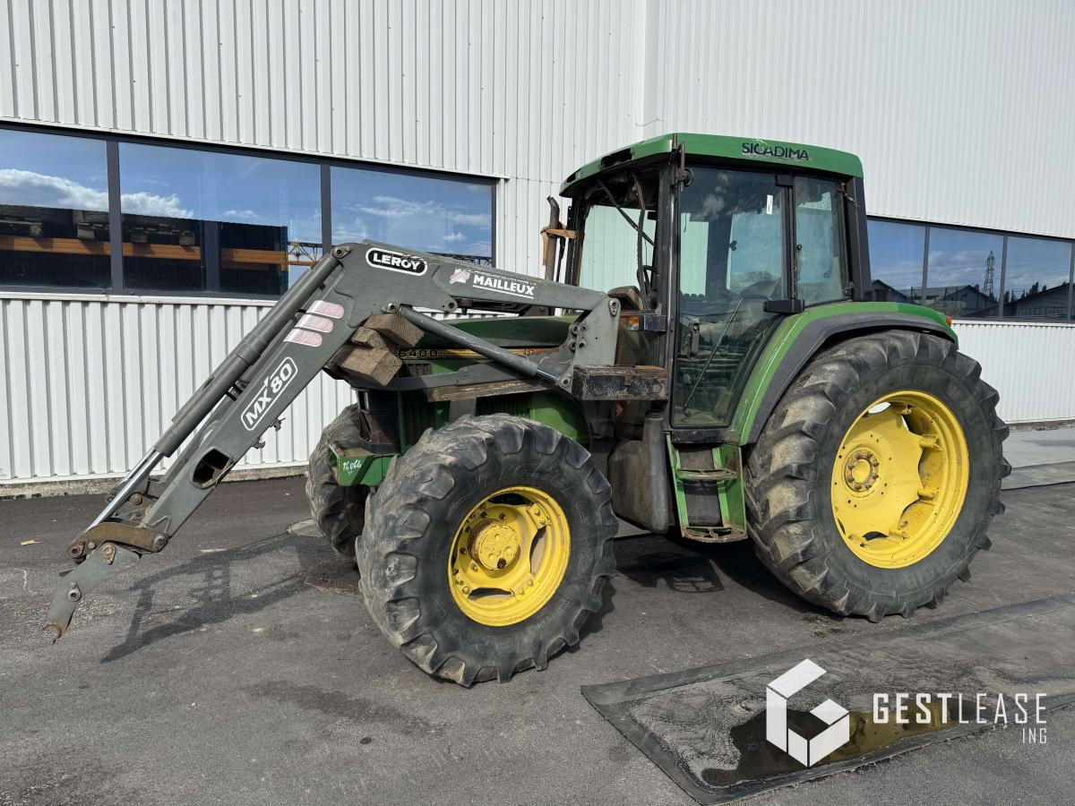 John Deere 6400 4RM - Traktor: bild 1 John Deere 6400 4RM - Traktor: bild 1