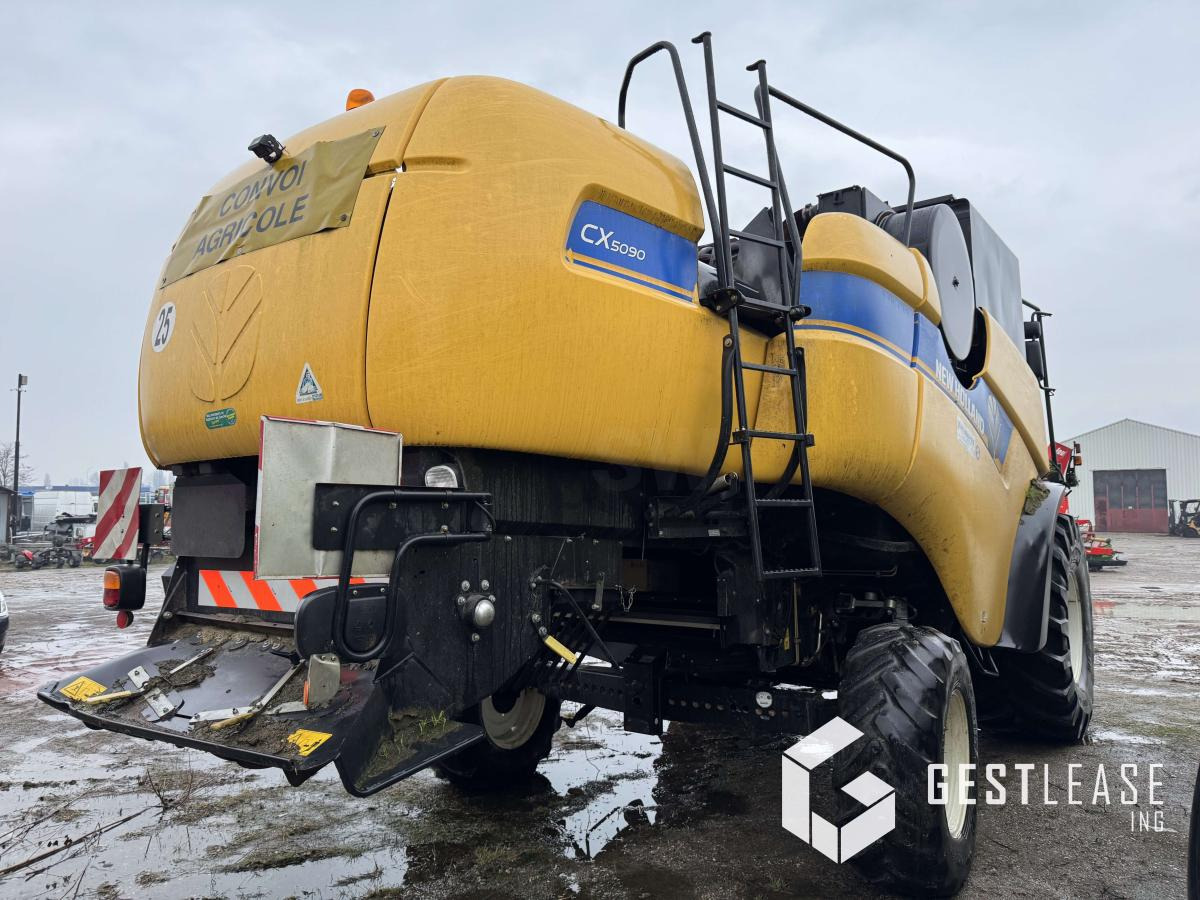 New Holland CX5090 - Skördetröska: bild 3 New Holland CX5090 - Skördetröska: bild 3