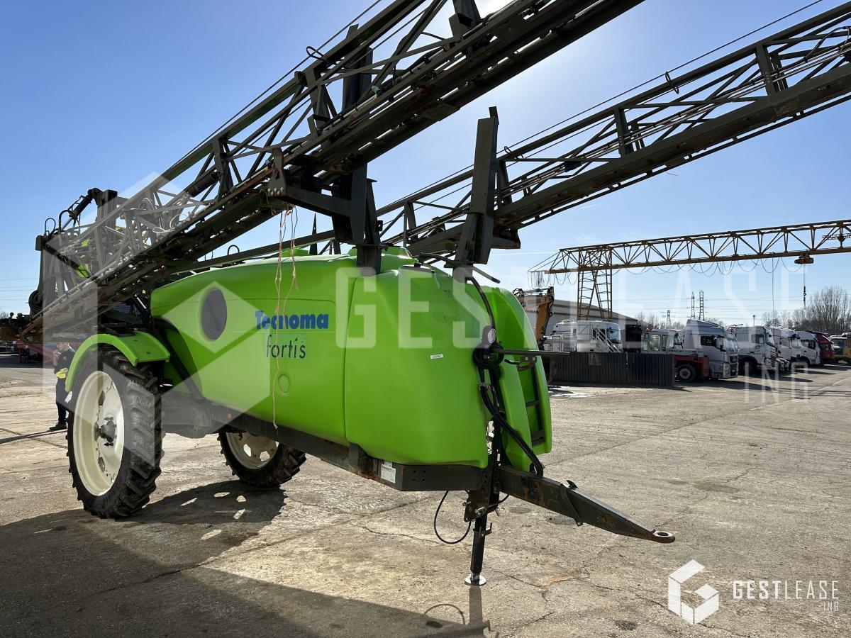 TECNOMA FORTIS 4200 - Bogserad spruta: bild 4 TECNOMA FORTIS 4200 - Bogserad spruta: bild 4