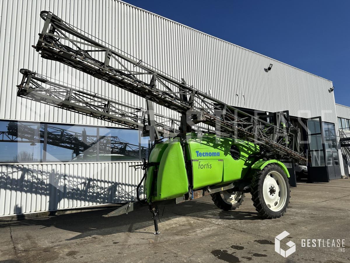 TECNOMA FORTIS 4200 - Bogserad spruta: bild 1 TECNOMA FORTIS 4200 - Bogserad spruta: bild 1
