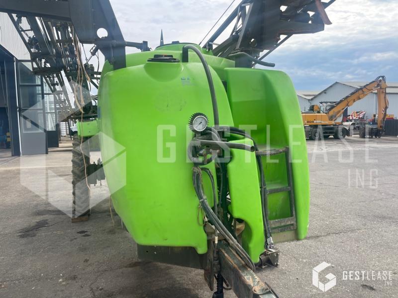 TECNOMA FORTIS 4200 - Bogserad spruta: bild 5 TECNOMA FORTIS 4200 - Bogserad spruta: bild 5