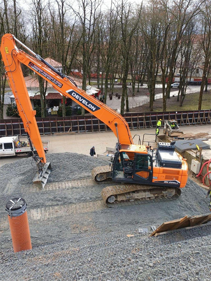Develon DX 225 LC-7 LONGREACH 16 M - Bandgrävare: bild 2 Develon DX 225 LC-7 LONGREACH 16 M - Bandgrävare: bild 2