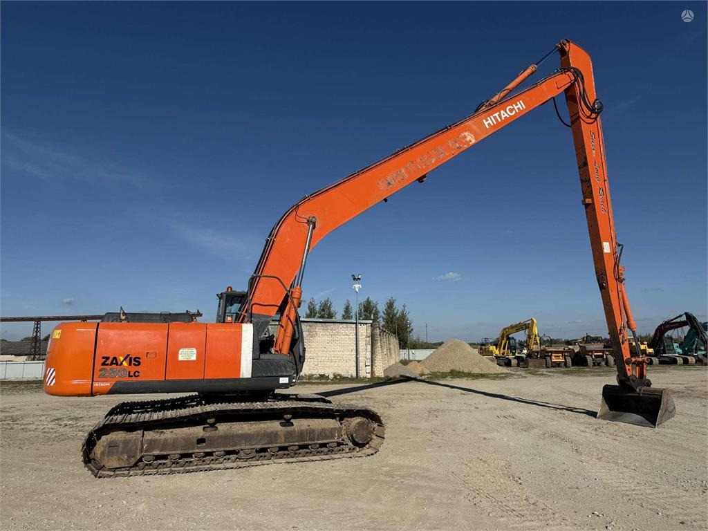 Hitachi ZX 250 LC-3 , 21 M , 800 mm - Bandgrävare: bild 5 Hitachi ZX 250 LC-3 , 21 M , 800 mm - Bandgrävare: bild 5