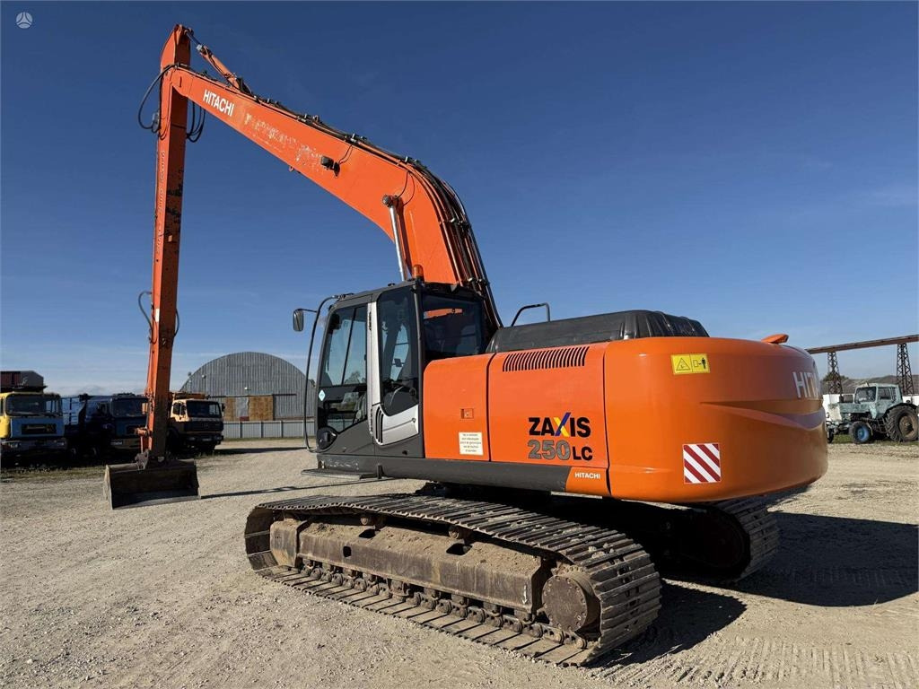 Hitachi ZX 250 LC-3 , 21 M , 800 mm - Bandgrävare: bild 3 Hitachi ZX 250 LC-3 , 21 M , 800 mm - Bandgrävare: bild 3