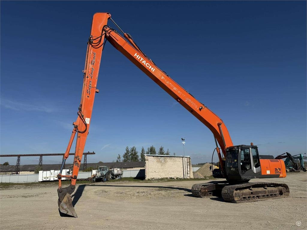 Hitachi ZX 250 LC-3 , 21 M , 800 mm - Bandgrävare: bild 1 Hitachi ZX 250 LC-3 , 21 M , 800 mm - Bandgrävare: bild 1