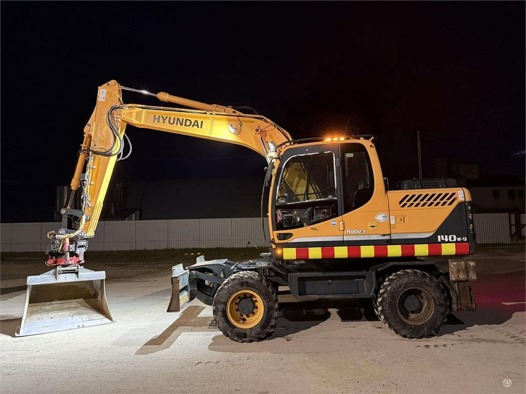Hyundai Robex 140 W-9 ROTOTILT - Grävmaskin på däck: bild 2 Hyundai Robex 140 W-9 ROTOTILT - Grävmaskin på däck: bild 2