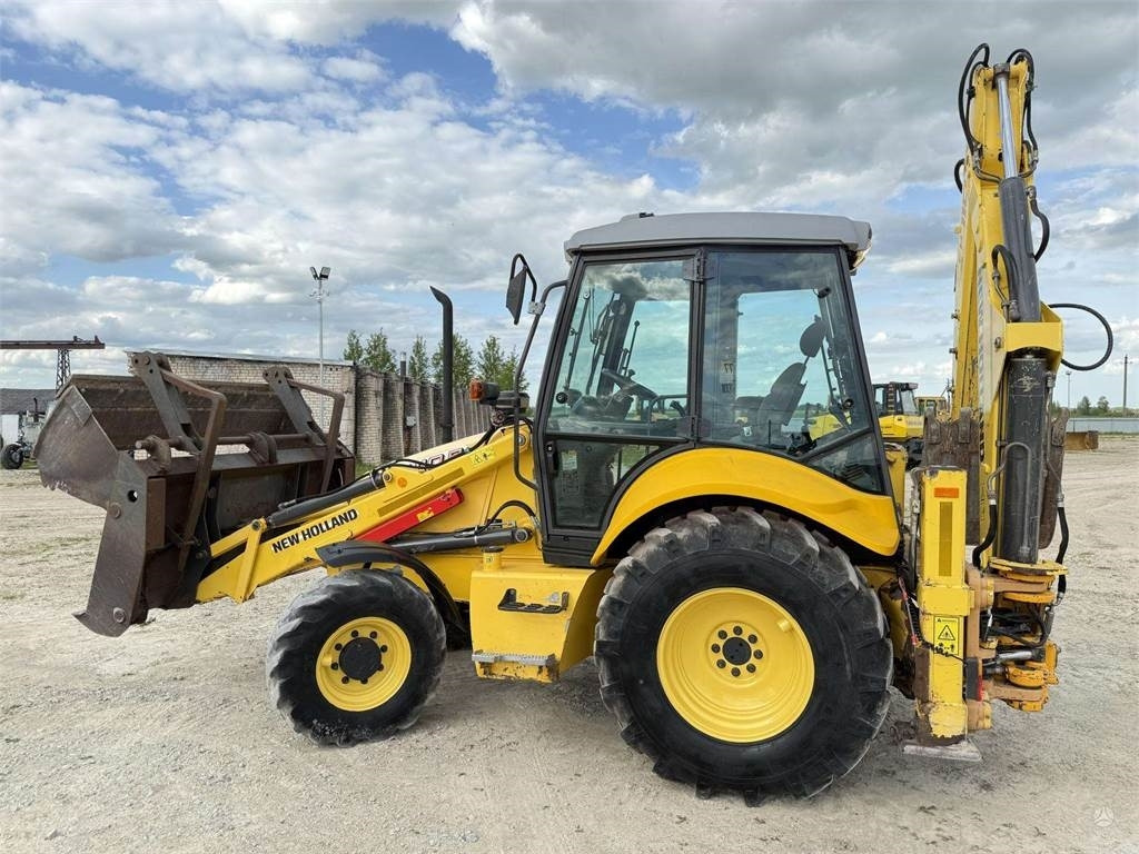 New Holland LB 110 B-4PT  - Grävlastare: bild 4 New Holland LB 110 B-4PT  - Grävlastare: bild 4