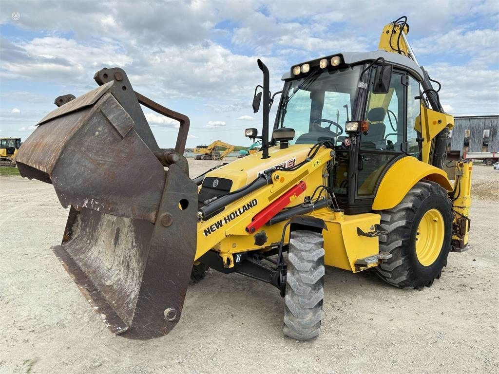 New Holland LB 110 B-4PT  - Grävlastare: bild 1 New Holland LB 110 B-4PT  - Grävlastare: bild 1