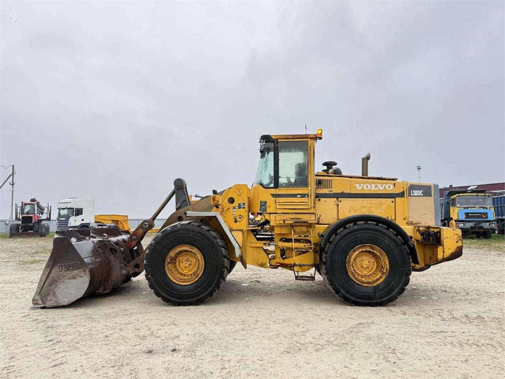 Volvo L180C quick coupler - Hjullastare: bild 2 Volvo L180C quick coupler - Hjullastare: bild 2