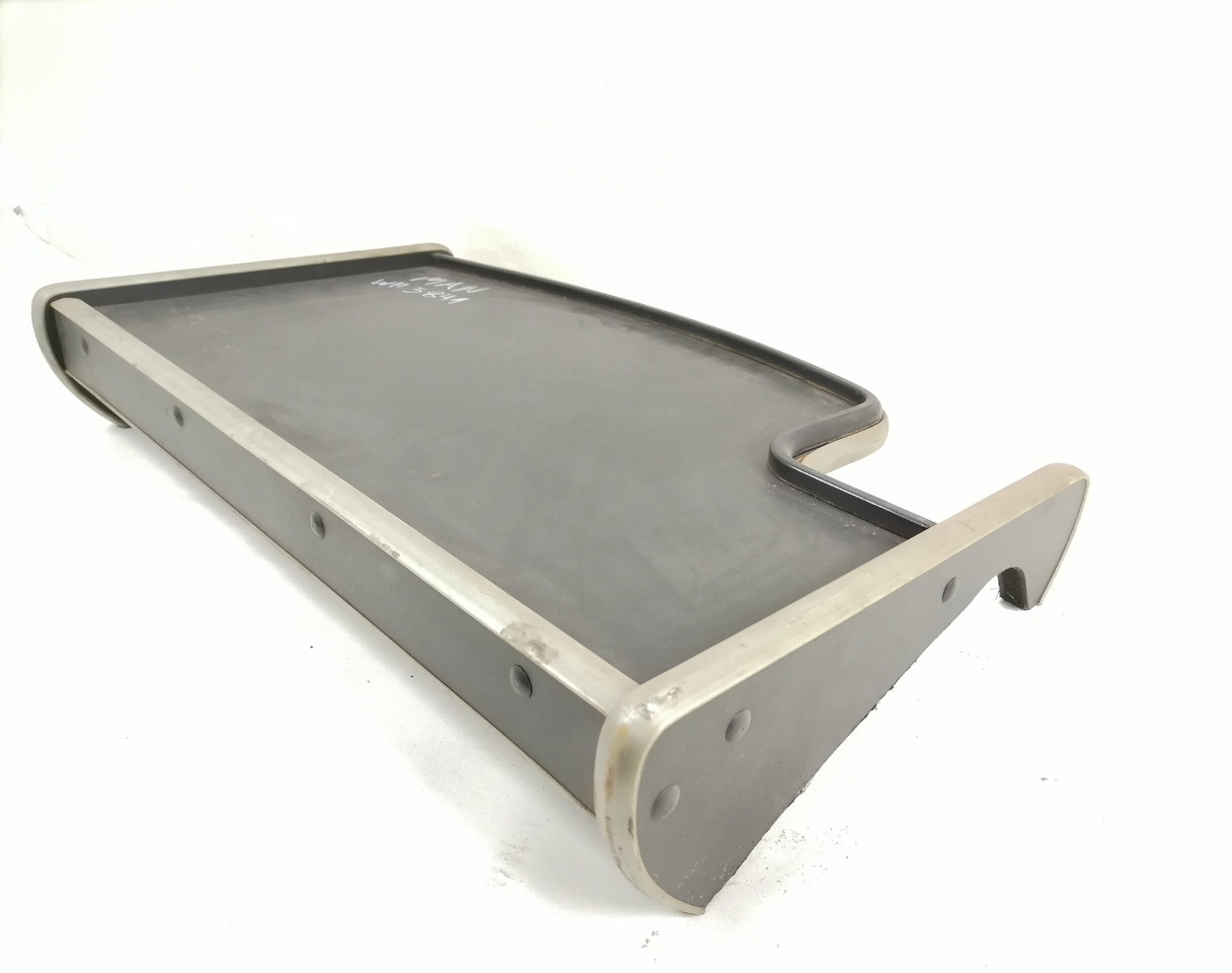 MAN Armatuurlaua pealne lisalaud - Universaldel för Lastbil: bild 3 MAN Armatuurlaua pealne lisalaud - Universaldel för Lastbil: bild 3