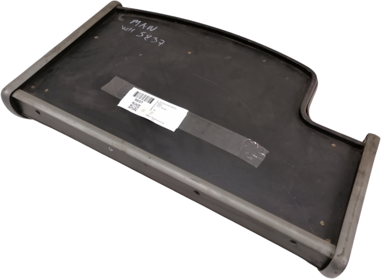 MAN Armatuurlaua pealne lisalaud - Universaldel för Lastbil: bild 1 MAN Armatuurlaua pealne lisalaud - Universaldel för Lastbil: bild 1