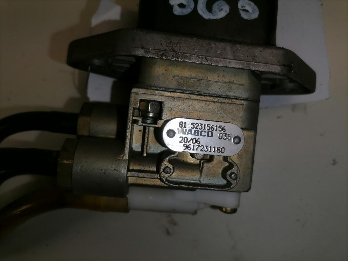 MAN Handbrake control lever 81523156156 - Universaldel för Lastbil: bild 2 MAN Handbrake control lever 81523156156 - Universaldel för Lastbil: bild 2