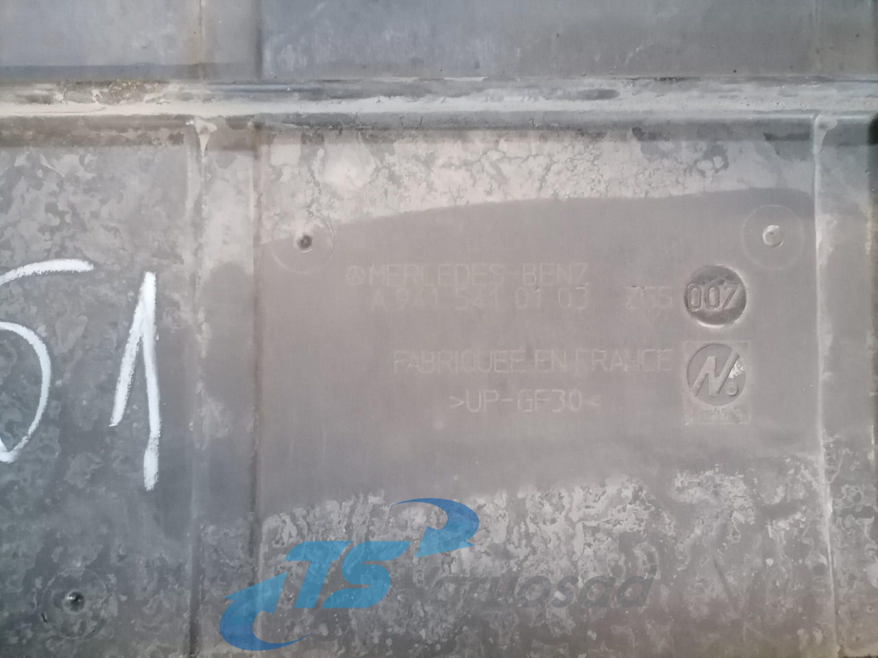 Mercedes-Benz Battery cover A9415410103 - Batteri för Lastbil: bild 2 Mercedes-Benz Battery cover A9415410103 - Batteri för Lastbil: bild 2