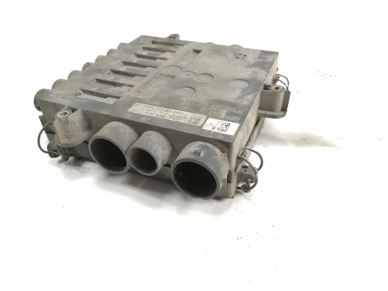 Mercedes-Benz Juhtmestiku harukarp A9605460440 - Säkring för Lastbil: bild 2 Mercedes-Benz Juhtmestiku harukarp A9605460440 - Säkring för Lastbil: bild 2