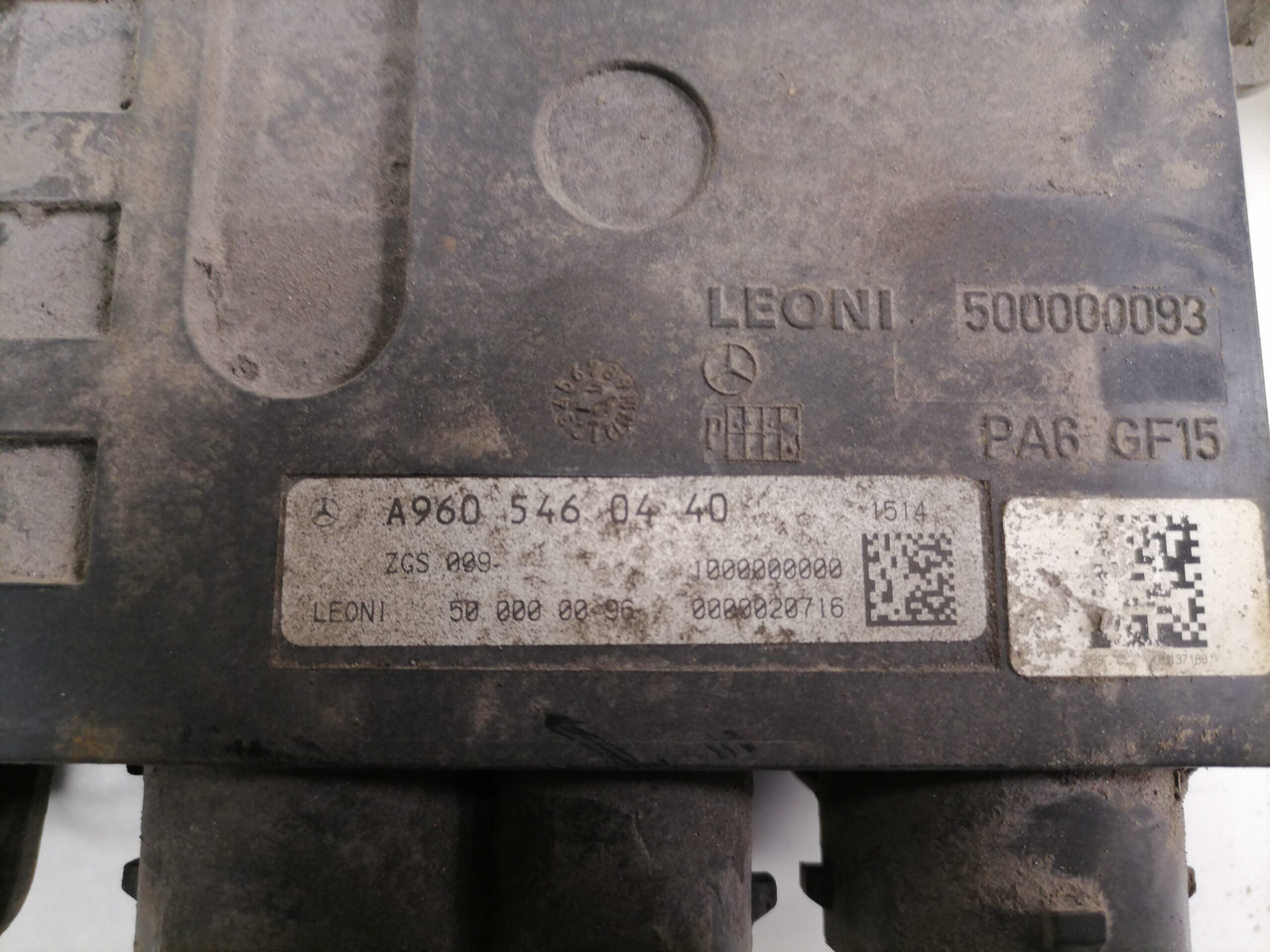 Mercedes-Benz Juhtmestiku harukarp A9605460440 - Säkring för Lastbil: bild 4 Mercedes-Benz Juhtmestiku harukarp A9605460440 - Säkring för Lastbil: bild 4