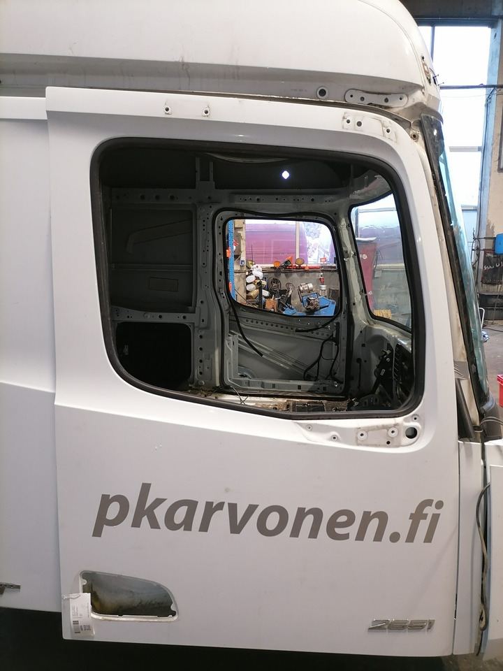 Mercedes-Benz MB uks, parem A9607202403 - Dörr och reservdelar för Lastbil: bild 1 Mercedes-Benz MB uks, parem A9607202403 - Dörr och reservdelar för Lastbil: bild 1