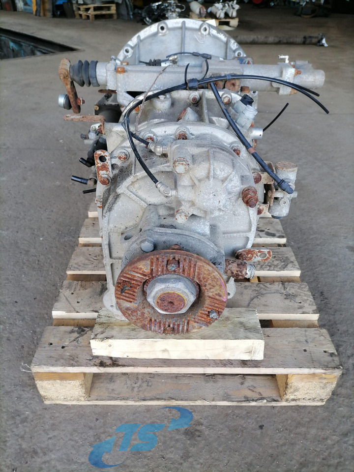 Renault Käigukast Y06365 - Växellåda och reservdelar för Lastbil: bild 3 Renault Käigukast Y06365 - Växellåda och reservdelar för Lastbil: bild 3