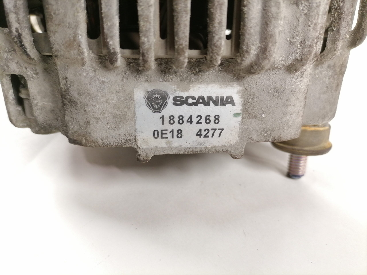 Scania Alternator 1884268 - Generator för Lastbil: bild 2 Scania Alternator 1884268 - Generator för Lastbil: bild 2