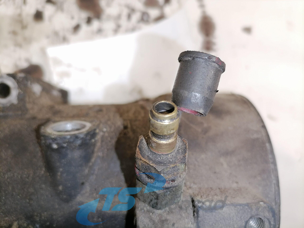 Scania Fuel filter unit 1778647 - Bränslefilter för Lastbil: bild 2 Scania Fuel filter unit 1778647 - Bränslefilter för Lastbil: bild 2