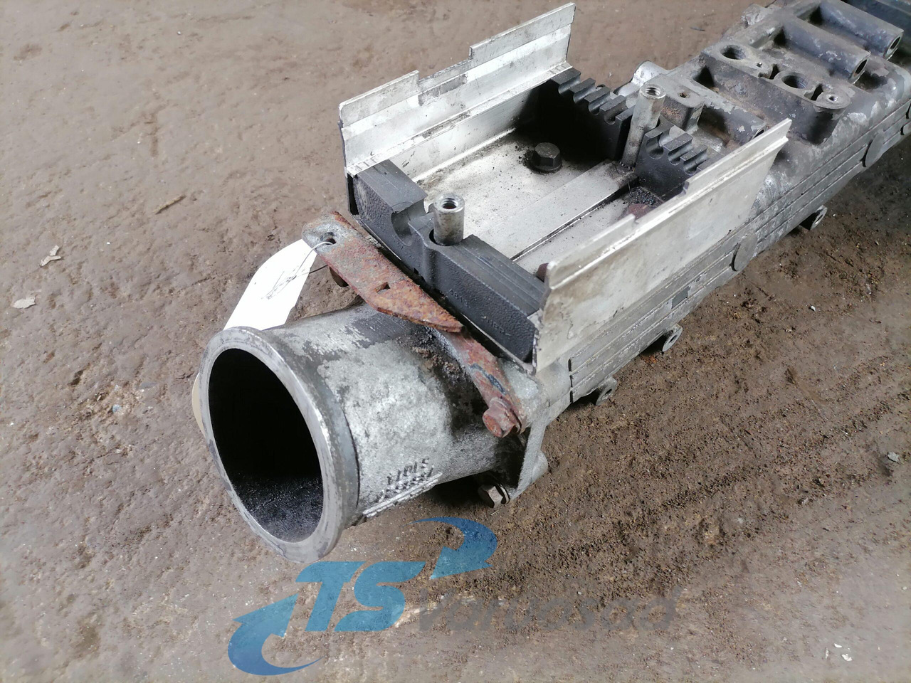 Scania Intake mainfold 1390209 - Insugsgrenrör för Lastbil: bild 4 Scania Intake mainfold 1390209 - Insugsgrenrör för Lastbil: bild 4