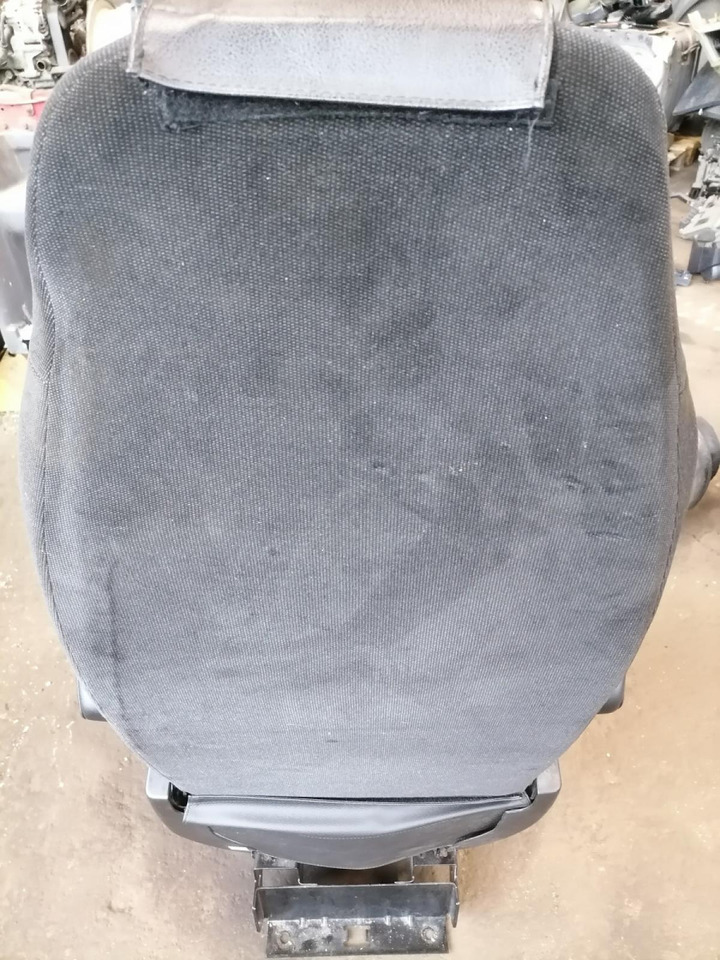 Scania Kaasreisija iste 2035826 - Säte för Lastbil: bild 5 Scania Kaasreisija iste 2035826 - Säte för Lastbil: bild 5