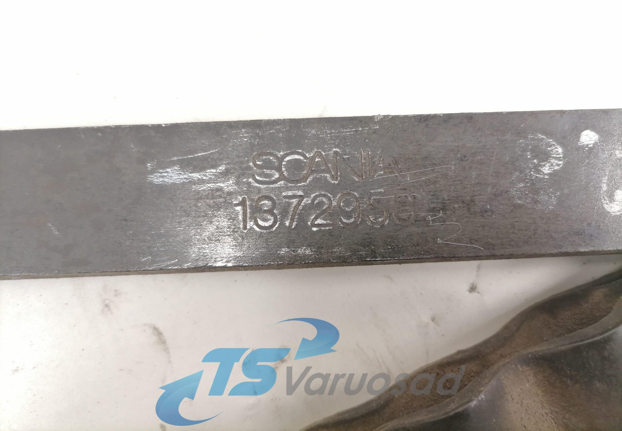 Scania Kabiini piiraja 1372958 - Universaldel för Lastbil: bild 2 Scania Kabiini piiraja 1372958 - Universaldel för Lastbil: bild 2