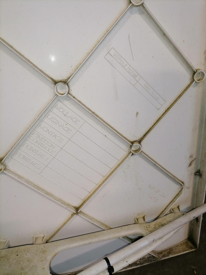 Scania Scania cab wind deflector, upper right 1847086 - Universaldel för Lastbil: bild 2 Scania Scania cab wind deflector, upper right 1847086 - Universaldel för Lastbil: bild 2