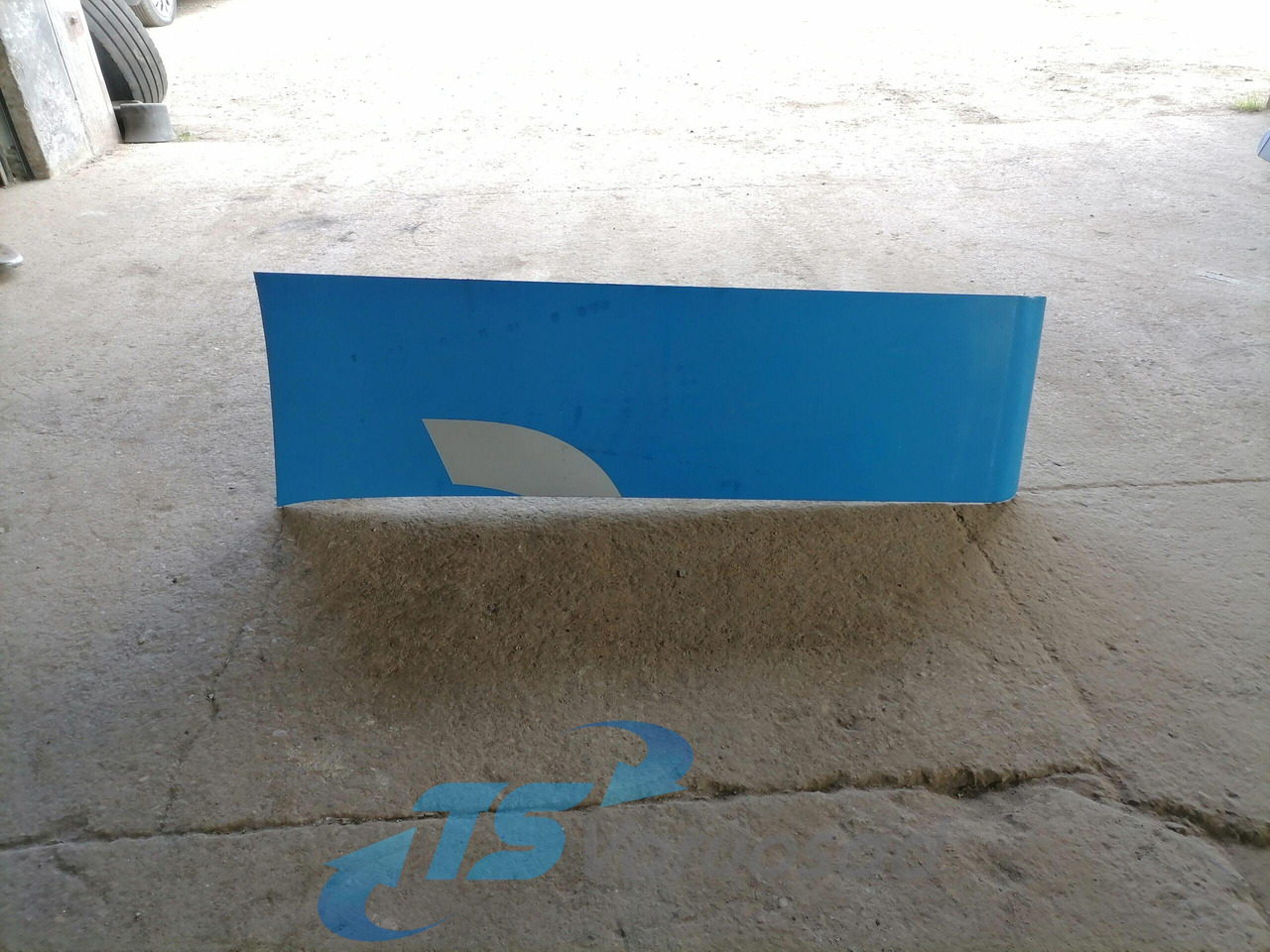 Scania Scania kabiini tuulesuunaja, vasak külg 1348521 - Aerodynamik/ Spoiler för Lastbil: bild 1 Scania Scania kabiini tuulesuunaja, vasak külg 1348521 - Aerodynamik/ Spoiler för Lastbil: bild 1