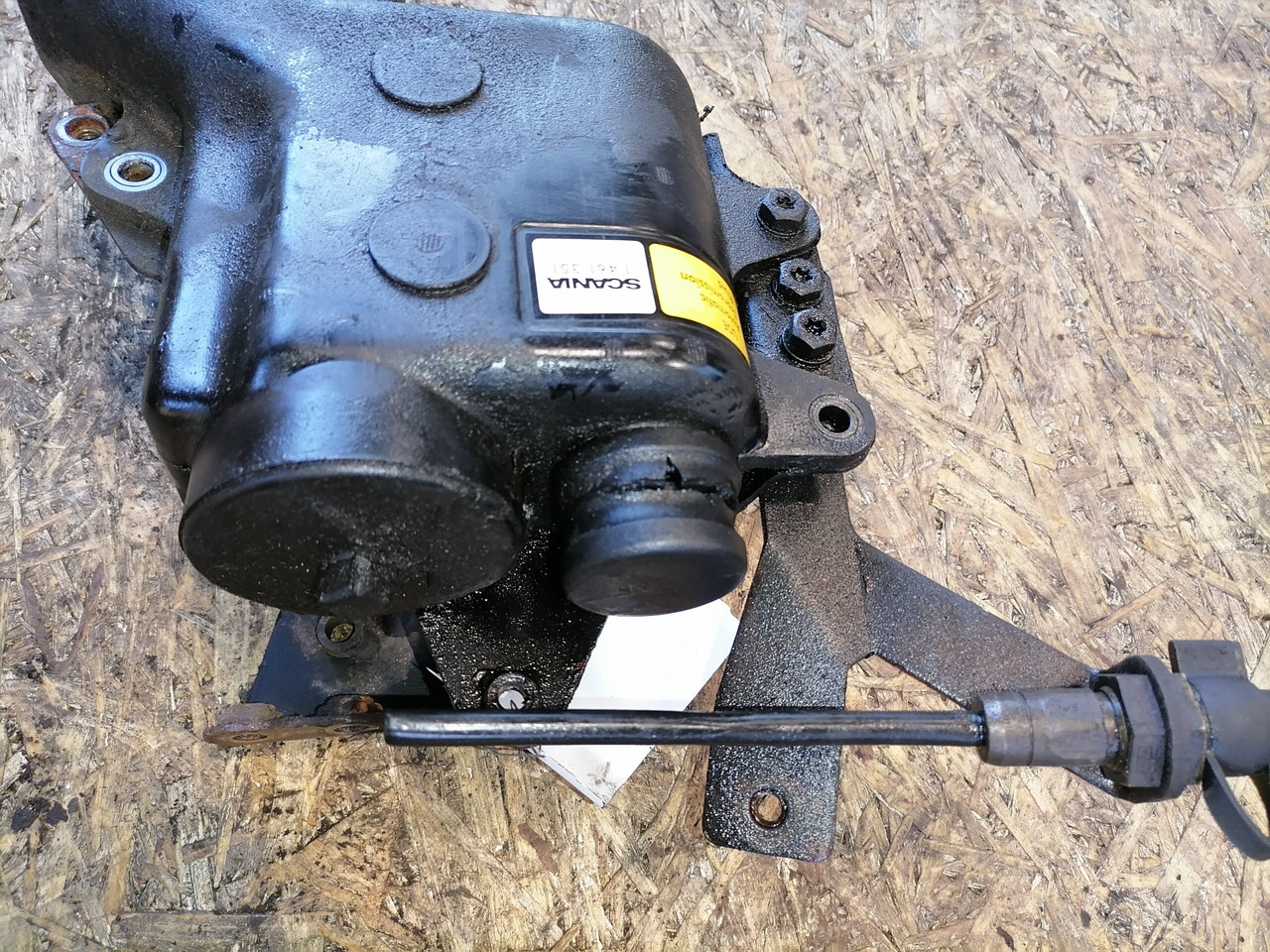 Scania Scania steering oil tank 1461351 - Servoslang för Lastbil: bild 5 Scania Scania steering oil tank 1461351 - Servoslang för Lastbil: bild 5