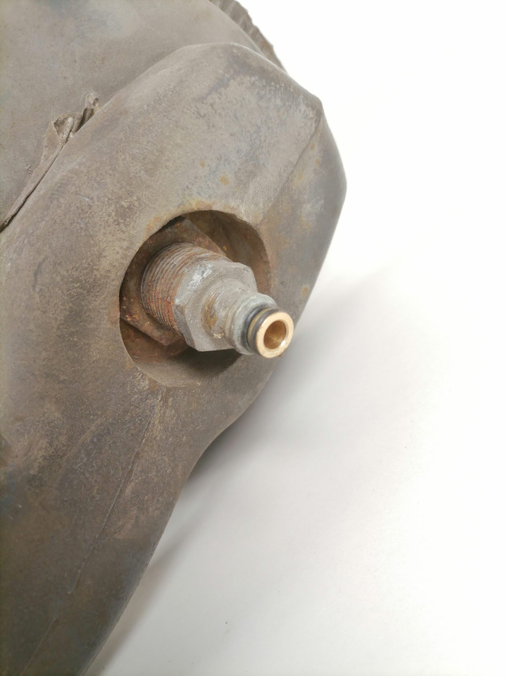 Volvo Air spring bracket 24425040 - Luftfjädring för Lastbil: bild 3 Volvo Air spring bracket 24425040 - Luftfjädring för Lastbil: bild 3