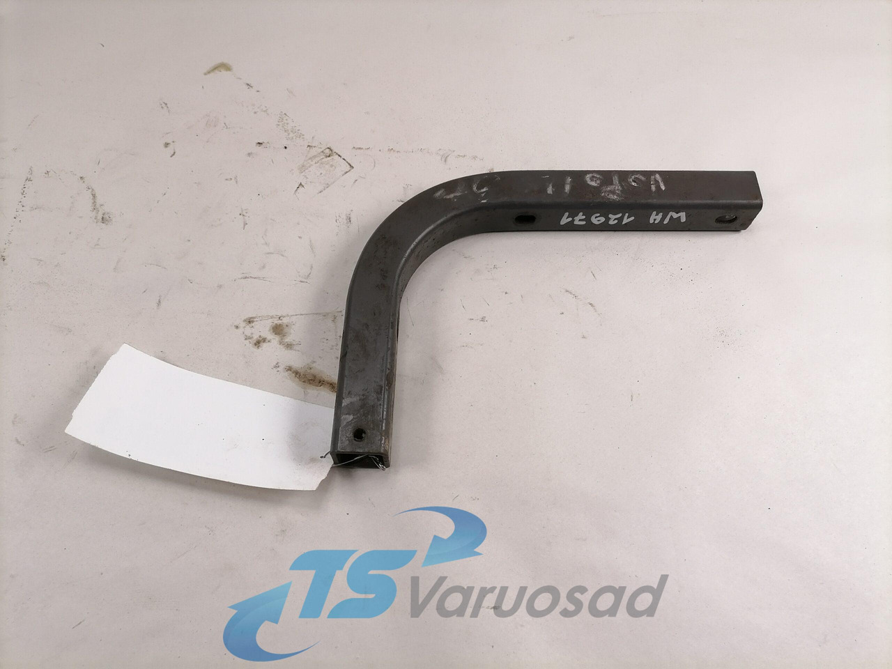 Volvo Bracket 82158835 - Ram/ Chassi för Lastbil: bild 1 Volvo Bracket 82158835 - Ram/ Chassi för Lastbil: bild 1