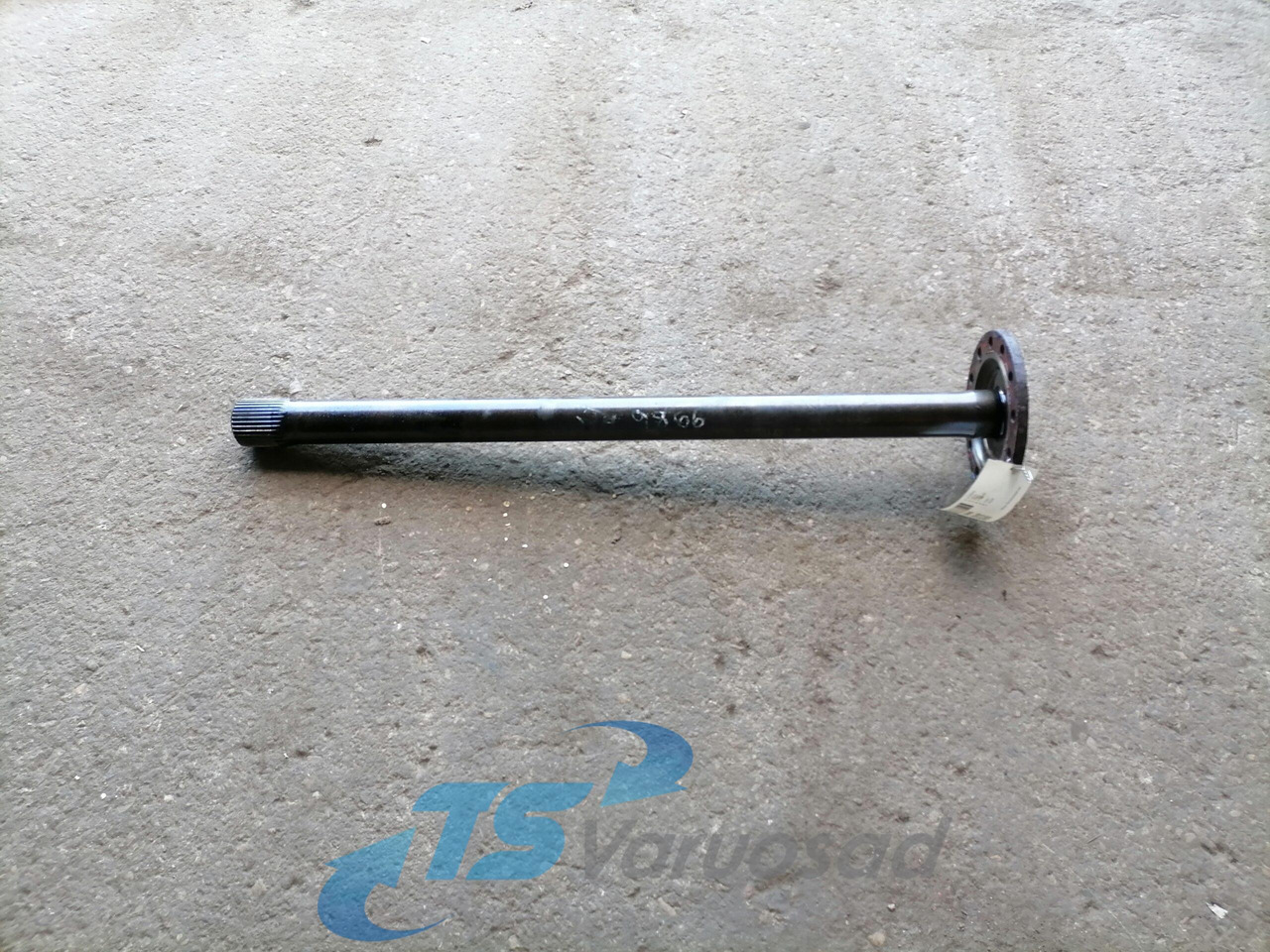 Volvo Drive shaft 3152146 - Drivaxel för Lastbil: bild 1 Volvo Drive shaft 3152146 - Drivaxel för Lastbil: bild 1