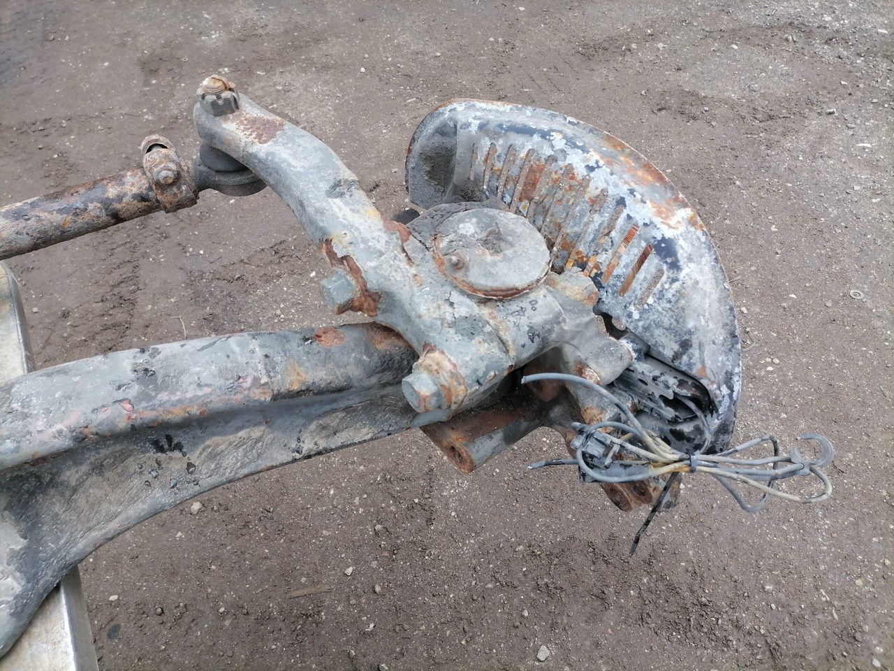 Volvo First axel housing 20399060 - Framaxel för Lastbil: bild 2 Volvo First axel housing 20399060 - Framaxel för Lastbil: bild 2