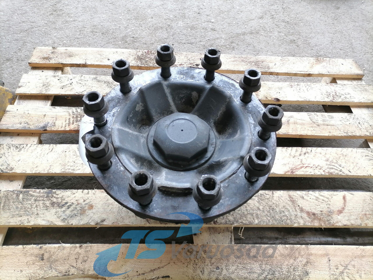Volvo First wheel hub 21116569 - Hub för Lastbil: bild 1 Volvo First wheel hub 21116569 - Hub för Lastbil: bild 1