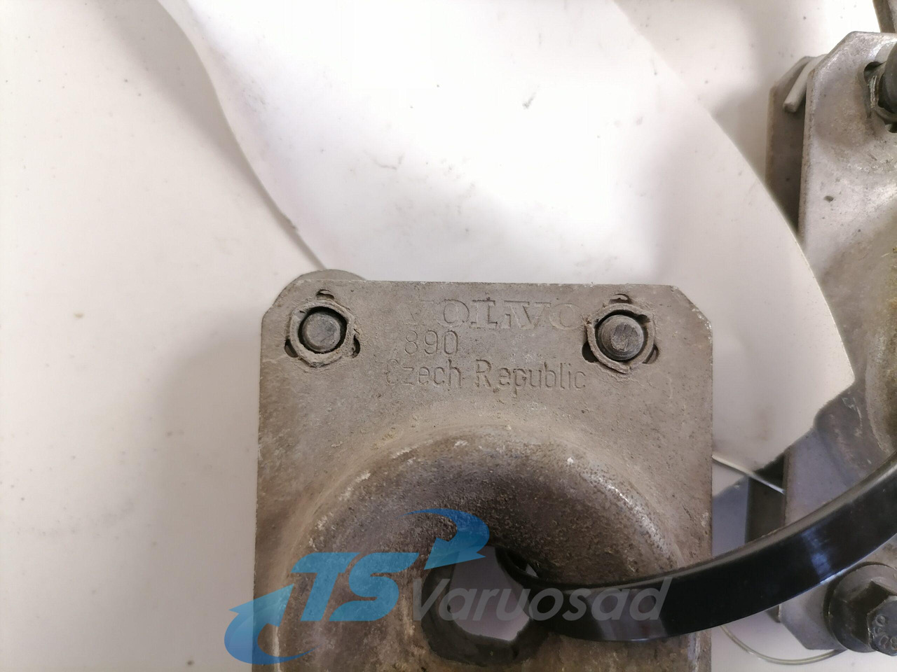 Volvo Iluvõre lukk 20425414 - Galler för Lastbil: bild 4 Volvo Iluvõre lukk 20425414 - Galler för Lastbil: bild 4