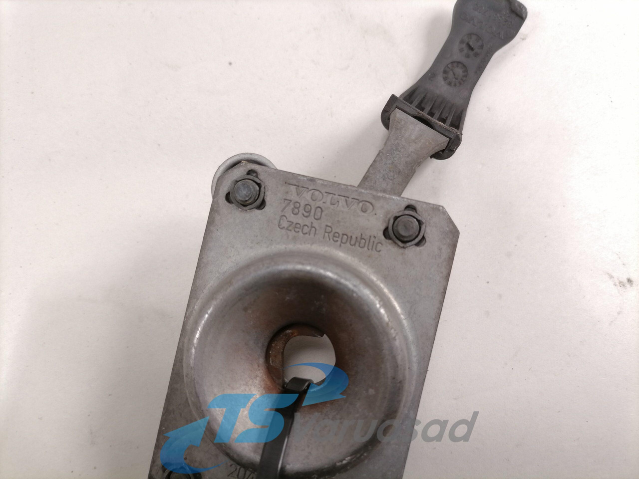 Volvo Iluvõre lukk 82232959 - Galler för Lastbil: bild 3 Volvo Iluvõre lukk 82232959 - Galler för Lastbil: bild 3