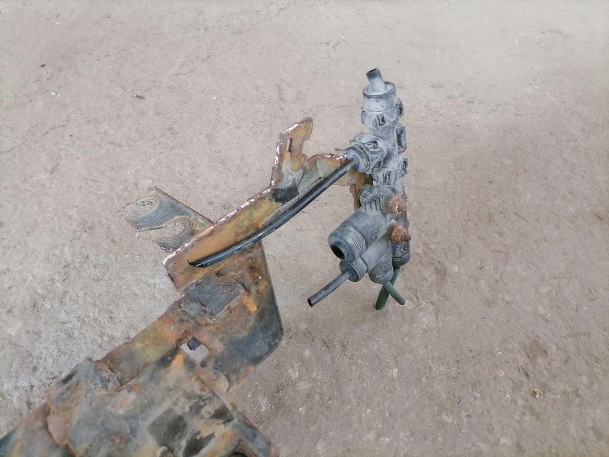 Volvo Juhtmestiku kandur 22006696 - Universaldel för Lastbil: bild 4 Volvo Juhtmestiku kandur 22006696 - Universaldel för Lastbil: bild 4