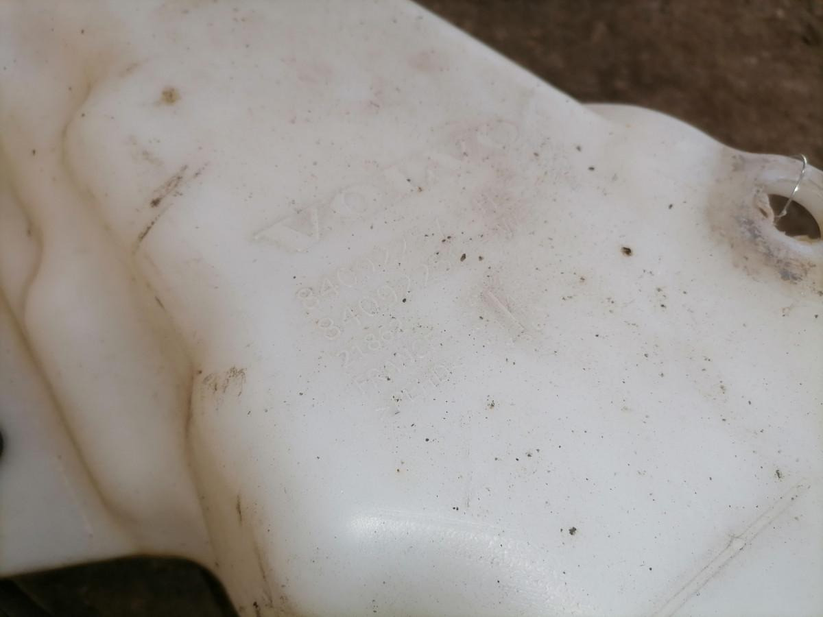 Volvo Windscreen washer fluid tank 84092257 - Vindrutetorkare för Lastbil: bild 5 Volvo Windscreen washer fluid tank 84092257 - Vindrutetorkare för Lastbil: bild 5