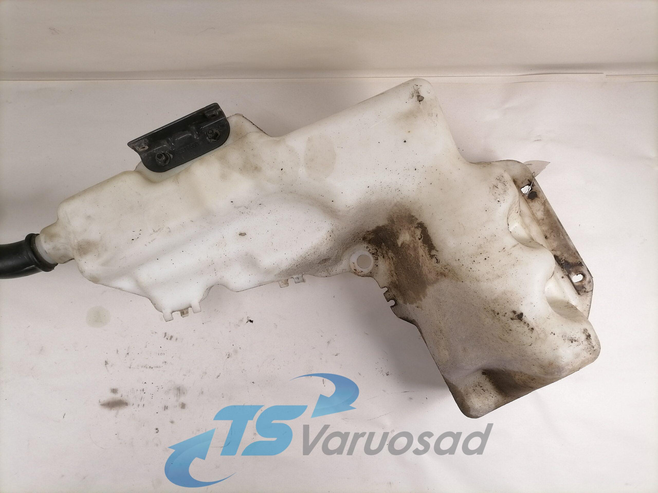 Volvo Windscreen washer fluid tank 84092259 - Vindrutetorkare för Lastbil: bild 5 Volvo Windscreen washer fluid tank 84092259 - Vindrutetorkare för Lastbil: bild 5